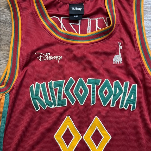 Disney The Emperor's New Groove Kuzcotopia Basketball Size Medium - Picture 3 of 3
